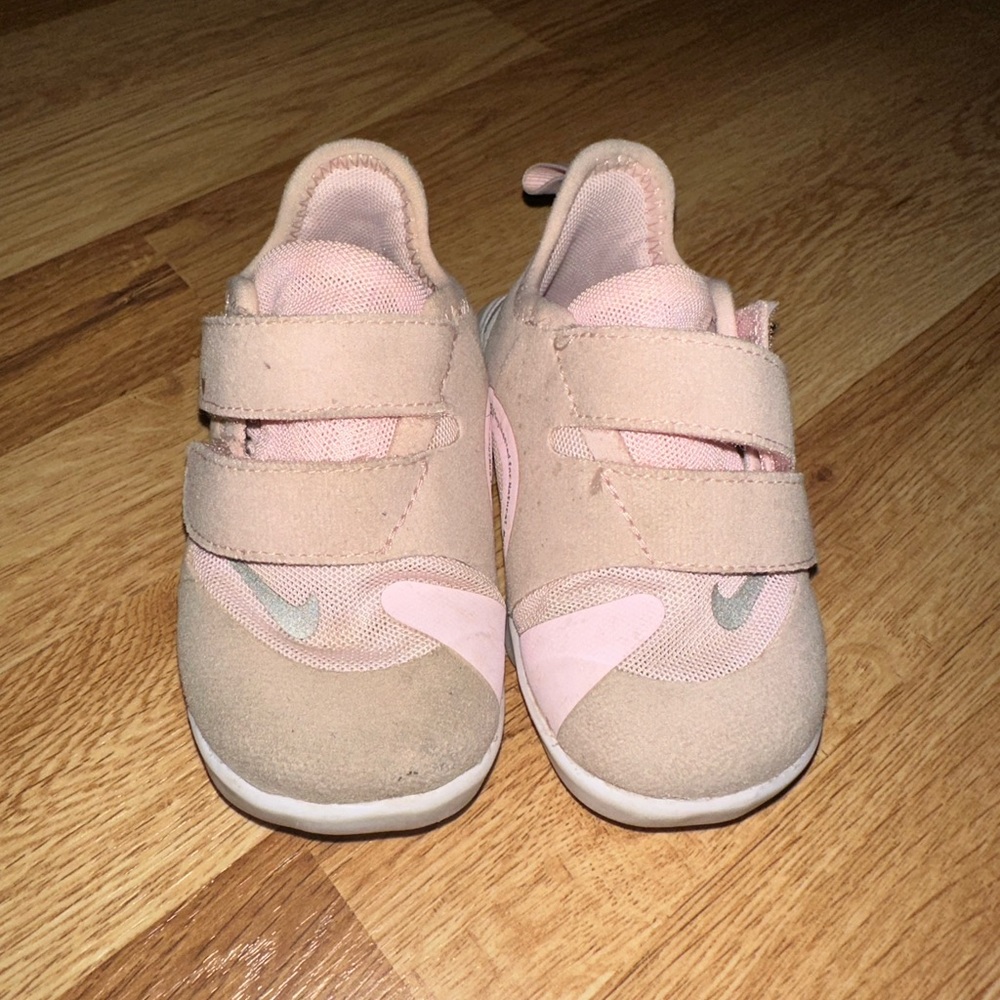 Nike Toddler Running Shoes Size 5